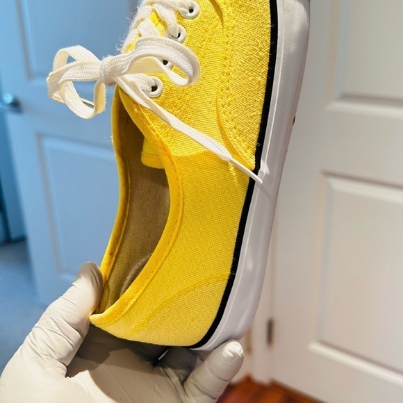 US Sports Women Sneakers. - Picture 5 of 15